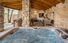 Nice Home In Puntera With Wifi